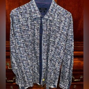 Bugatchi Men's dress shirt
Button-Down. Size XL